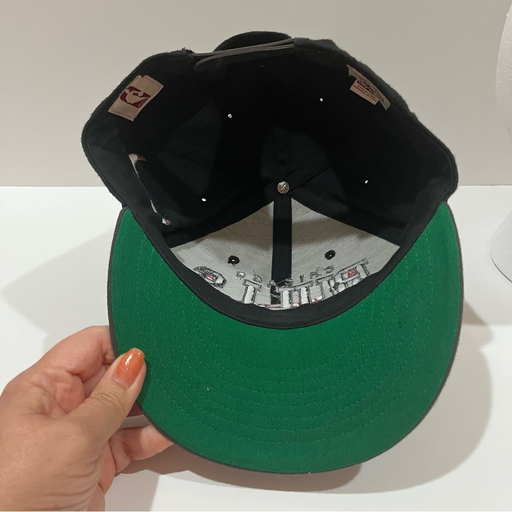 Chicago Bulls ‘47 Brand Snapback Hat Black‎ Red Grey NBA Adjustable Cap NWOT - Picture 6 of 11